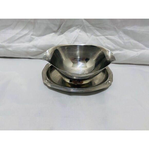 Tramontina Stainless Steel Gravy Boat Made in Brazil 6.5 X 4 X 2.5 Inches - Picture 3 of 7